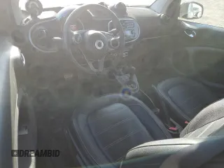 2017 Smart fortwo Passion with VIN WMEFK5DA5HK146190, listed as a Copart auction lot 47440835 with 41,803 mi miles and Salvage title. Bid and sale history available at DreamBid. Image 8.