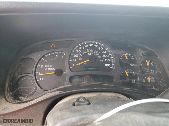 2004 Chevrolet Silverado 1500 with VIN 2GCEC19VX41166909, listed as a Copart auction lot 84210844 with 207,068 mi miles and Salvage Title. Bid and sale history available at carsss.com. Image 9.