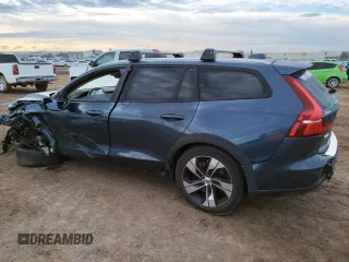 2020 Volvo V60 z VIN YV4102WK6L1034139, wystawiony jako Copart lot #71106432 z przebiegiem Nie podano mil oraz . Historia ofert i sprzedaży dostępna na DreamBid. Obrazek 2.
