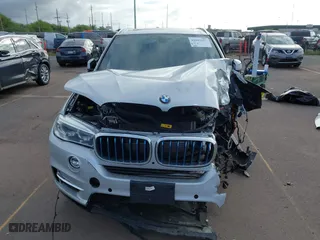 2018 BMW X5 xDrive40e iPerformance with VIN 5UXKT0C59J0W01768, listed as a IAAI auction lot 41603257 with 1 mi miles. Bid and sale history available at carsss.com. Image 13.
