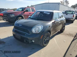 2013 MINI Countryman S z VIN WMWZC3C53DWP20738, wystawiony jako Copart lot #83760274 z przebiegiem 116 662 mil mil oraz Czysty tytuł • Clean title. Historia ofert i sprzedaży dostępna na DreamBid. Obrazek 1.