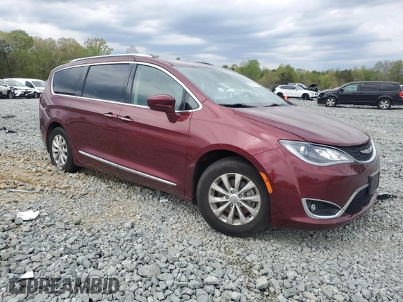 2018 Chrysler Pacifica Touring L z VIN 2C4RC1BG5JR214133, wystawiony jako Copart lot #52421705 z przebiegiem 76 554 mil mil oraz Szkody całkowita. Historia ofert i sprzedaży dostępna na DreamBid. Obrazek 4.