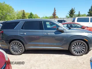 2023 Hyundai Palisade Calligraphy с VIN KM8R7DGE1PU502462, выставлен на аукционе IAAI как лот 42282103 с пробегом 69 487 миль миль и . История ставок и продаж доступна на DreamBid. Изображение 13.