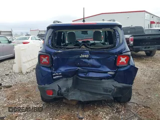 2020 Jeep Renegade Latitude with VIN ZACNJBBB0LPL70356, listed as a IAAI auction lot 41101892 with 1 mi miles. Bid and sale history available at carsss.com. Image 17.