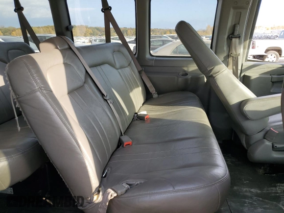 2019 Chevrolet Express Passenger LS с VIN 1GAZGNFG1K1363143, выставлен на аукционе Copart как лот 77474874 с пробегом 159 025 миль миль и Списание • Salvage title. История ставок и продаж доступна на DreamBid. Изображение 11.