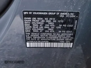 2024 Volkswagen Atlas SE z VIN 1V2WE2CA7RC256058, wystawiony jako Copart lot #48243165 z przebiegiem 2 227 mil mil oraz Szkoda całkowita • Salvage title. Historia ofert i sprzedaży dostępna na DreamBid. Obrazek 13.