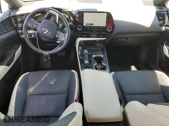 2022 Lexus NX 350 Premium z VIN 2T2GGCEZ4NC002510, wystawiony jako Copart lot #56745455 z przebiegiem 29 948 mil mil oraz Szkoda całkowita • Salvage title. Historia ofert i sprzedaży dostępna na DreamBid. Obrazek 8.