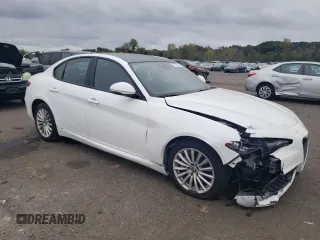 2022 Alfa Romeo Giulia with VIN ZARFANAN8N7657180, listed as a Copart auction lot 71951794 with 59,024 mi miles and Salvage Title. Bid and sale history available at carsss.com. Image 4.