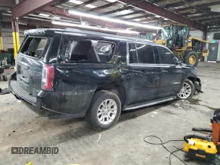2017 GMC Yukon XL SLE with VIN 1GKS2FKC7HR216601, listed as a Copart auction lot 42554525 with 121,016 mi miles and Salvage Title. Bid and sale history available at carsss.com. Image 3.