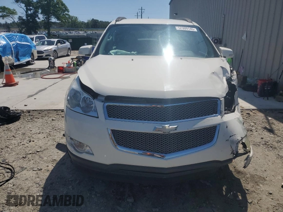 2012 Chevrolet Traverse LTZ z VIN 1GNKRLED5CJ233616, wystawiony jako Copart lot #52309145 z przebiegiem Nie podano mil oraz Szkoda całkowita • Salvage title. Historia ofert i sprzedaży dostępna na DreamBid. Obrazek 5.
