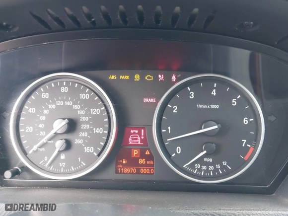 2011 BMW X5 35i with VIN 5UXZV4C53BL743050, listed as a IAAI auction lot 40074369 with 118,970 mi miles. Bid and sale history available at carsss.com. Image 7.