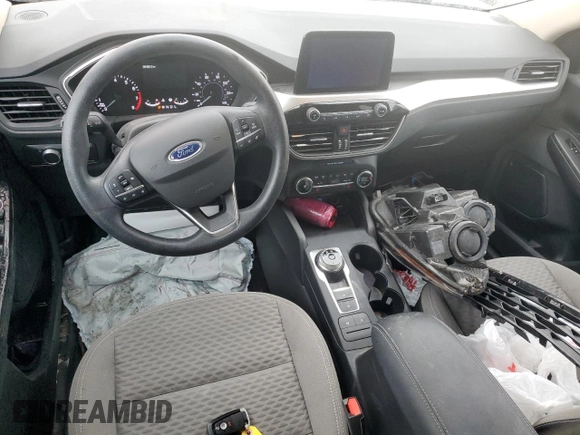 2020 Ford Escape SE z VIN 1FMCU9G68LUB48521, wystawiony jako Copart lot #46218735 z przebiegiem 30 480 mil mil oraz Czysty tytuł • Clean title. Historia ofert i sprzedaży dostępna na DreamBid. Obrazek 8.