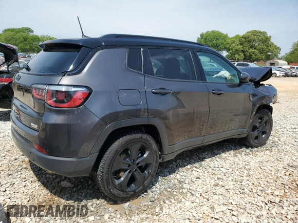 2020 Jeep Compass Altitude z VIN 3C4NJCBB3LT229797, wystawiony jako Copart lot #53232995 z przebiegiem Nie podano mil oraz Szkody całkowita. Historia ofert i sprzedaży dostępna na DreamBid. Obrazek 3.