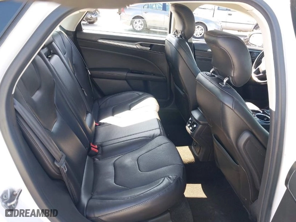 2013 Ford Fusion Energi Titanium with VIN 3FA6P0SU3DR273676, listed as a IAAI auction lot 41777822 with 189,283 mi miles. Bid and sale history available at carsss.com. Image 8.