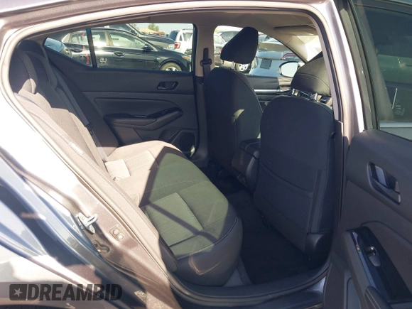2023 Nissan Altima SV z VIN 1N4BL4DV3PN353476, wystawiony jako IAAI lot #42259077 z przebiegiem 26 201 mil mil oraz . Historia ofert i sprzedaży dostępna na DreamBid. Obrazek 8.
