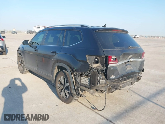 2019 Volkswagen Atlas SE with VIN 1V2DR2CA4KC617439, listed as a IAAI auction lot 41681309 with 67,080 mi miles and . Bid and sale history available at DreamBid. Image 3.