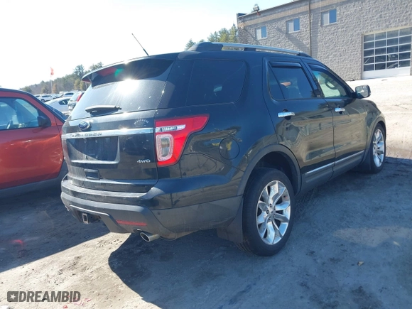 2014 Ford Explorer XLT with VIN 1FM5K8D87EGA15409, listed as a IAAI auction lot 41768883 with 121,207 mi miles. Bid and sale history available at carsss.com. Image 4.