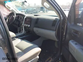 2007 Toyota Tundra SR5 with VIN 5TBRV54147S450467, listed as a IAAI auction lot 41525818 with 193,596 mi miles. Bid and sale history available at carsss.com. Image 5.