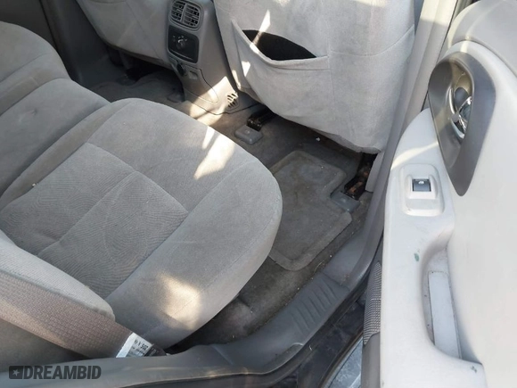 2007 Chevrolet TrailBlazer LT with VIN 1GNDT13S872125992, listed as a IAAI auction lot 41793457 with 183,511 mi miles. Bid and sale history available at carsss.com. Image 8.