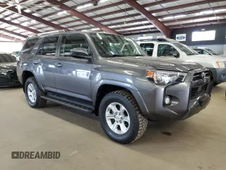2020 Toyota 4Runner SR5 with VIN JTEBU5JR9L5798203, listed as a Copart auction lot 61198375 with 127,211 mi miles and Clean title. Bid and sale history available at DreamBid. Image 4.