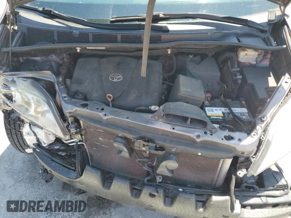 2017 Toyota Sienna XLE z VIN 5TDDZ3DC0HS188413, wystawiony jako Copart lot #53560135 z przebiegiem 187 950 mil mil oraz Szkoda całkowita • Salvage title. Historia ofert i sprzedaży dostępna na DreamBid. Obrazek 12.