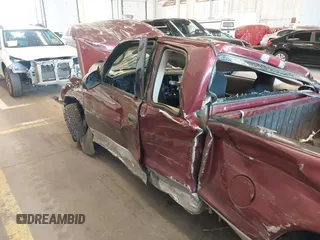 2001 Dodge Dakota with VIN 1B7GL22X71S275317, listed as a IAAI auction lot 42208238 with Not provided miles and . Bid and sale history available at DreamBid. Image 6.