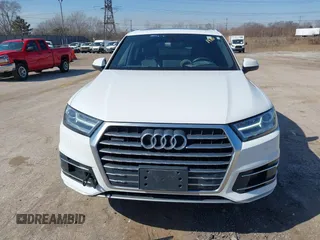2018 Audi Q7 Premium Plus with VIN WA1LHAF76JD003831, listed as a IAAI auction lot 41781410 with 81,225 mi miles. Bid and sale history available at carsss.com. Image 12.