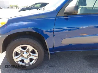 2005 Toyota RAV4 with VIN JTEHD20V950049053, listed as a IAAI auction lot 41998035 with 197,193 mi miles. Bid and sale history available at carsss.com. Image 6.