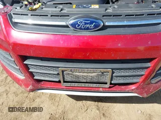 2013 Ford Escape SE with VIN 1FMCU9GX3DUD18357, listed as a IAAI auction lot 42104443 with 175,391 mi miles. Bid and sale history available at carsss.com. Image 6.