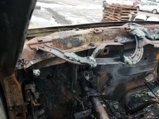 2003 Chevrolet Tahoe LS z VIN 1GNEC13T23J285248, wystawiony jako Copart lot #82634824 z przebiegiem Nie podano mil oraz Nie do naprawy • Non repairable. Historia ofert i sprzedaży dostępna na DreamBid. Obrazek 9.