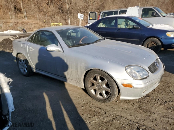 2001 Mercedes-Benz SLK-Class Kompressor with VIN WDBKK49F11F208161, listed as a Copart auction lot 89014555 with 50,820 mi miles and Salvage Title. Bid and sale history available at carsss.com. Image 4.