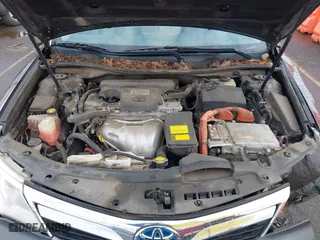 2013 Toyota Camry Hybrid LE with VIN 4T1BD1FK5DU083849, listed as a IAAI auction lot 40916318 with 204,058 mi miles. Bid and sale history available at carsss.com. Image 10.