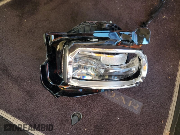2016 Jaguar XJ Portfolio with VIN SAJWA2G72G8W00103, listed as a Copart auction lot 81347664 with 45,917 mi miles and Salvage title. Bid and sale history available at DreamBid. Image 12.