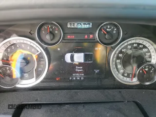 2017 Ram 1500 SLT z VIN 1C6RR7GT6HS548906, wystawiony jako Copart lot #54213105 z przebiegiem 107 352 mil mil oraz Szkoda całkowita • Salvage title. Historia ofert i sprzedaży dostępna na DreamBid. Obrazek 9.