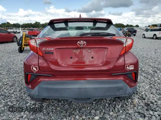 2018 Toyota C-HR XLE z VIN NMTKHMBX1JR061311, wystawiony jako Copart lot #63251925 z przebiegiem 32 382 mil mil oraz Czysty tytuł • Clean title. Historia ofert i sprzedaży dostępna na DreamBid. Obrazek 6.