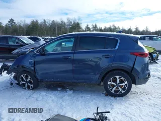 2020 Kia Sportage LX with VIN KNDPMCAC7L7835859, listed as a IAAI auction lot 41631071 with 52,438 mi miles and . Bid and sale history available at carsss.com. Image 15.