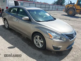 2013 Nissan Altima SV with VIN 1N4AL3AP0DN558180, listed as a IAAI auction lot 41739869 with 232,134 mi miles and . Bid and sale history available at carsss.com. Image 1.