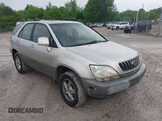 2001 Lexus RX 300 with VIN JTJHF10U810226926, listed as a IAAI auction lot 42098229 with 291,681 mi miles. Bid and sale history available at carsss.com. Image 1.