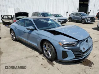2023 Audi e-tron GT Premium Plus z VIN WAUFJBFW2P7003754, wystawiony jako Copart lot #53279094 z przebiegiem 7286 mil mil oraz . Historia ofert i sprzedaży dostępna na DreamBid. Obrazek 4.