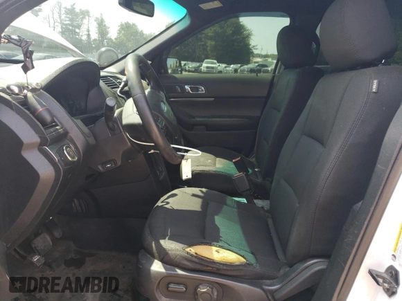 2016 Ford Police Interceptor Utility z VIN 1FM5K8AR3GGC95703, wystawiony jako Copart lot #59767605 z przebiegiem 197 427 mil mil oraz Czysty tytuł • Clean title. Historia ofert i sprzedaży dostępna na DreamBid. Obrazek 7.
