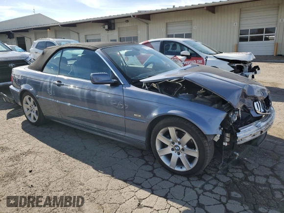 2003 BMW 3 Series 325Ci with VIN WBABS334X3PG92542, listed as a Copart auction lot 77772514 with 72,709 mi miles and Salvage Title. Bid and sale history available at carsss.com. Image 4.