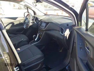 2020 Chevrolet Trax LT with VIN KL7CJLSB0LB041812, listed as a IAAI auction lot 40946314 with 42,616 mi miles and . Bid and sale history available at DreamBid. Image 5.