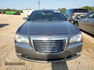 2011 Chrysler 300 C z VIN 2C3CK6CT6BH612190, wystawiony jako Copart lot #53546705 z przebiegiem 161 462 mil mil oraz Szkoda całkowita • Salvage title. Historia ofert i sprzedaży dostępna na DreamBid. Obrazek 5.