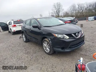 2017 Nissan Rogue Sport SL with VIN JN1BJ1CR4HW127660, listed as a IAAI auction lot 41917524 with 113,763 mi miles. Bid and sale history available at carsss.com. Image 1.