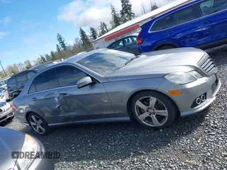 2010 Mercedes-Benz E-Class E 350 Luxury with VIN WDDHF8HB3AA128286, listed as a IAAI auction lot 41970037 with 183,961 mi miles. Bid and sale history available at carsss.com. Image 13.