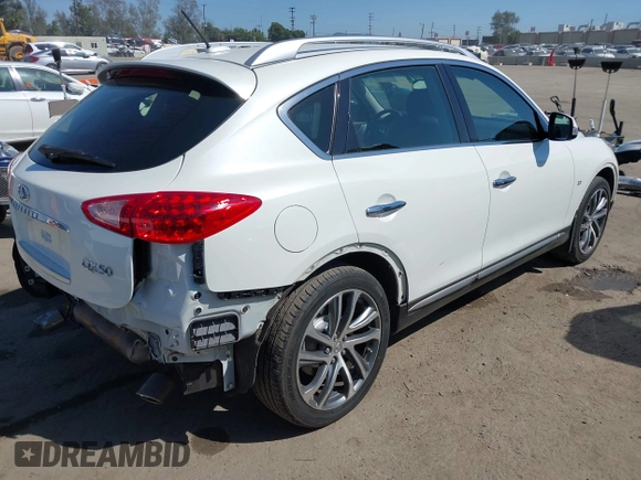 2017 Infiniti QX50 with VIN JN1BJ0RPXHM389985, listed as a IAAI auction lot 42002390 with 29,133 mi miles. Bid and sale history available at carsss.com. Image 4.