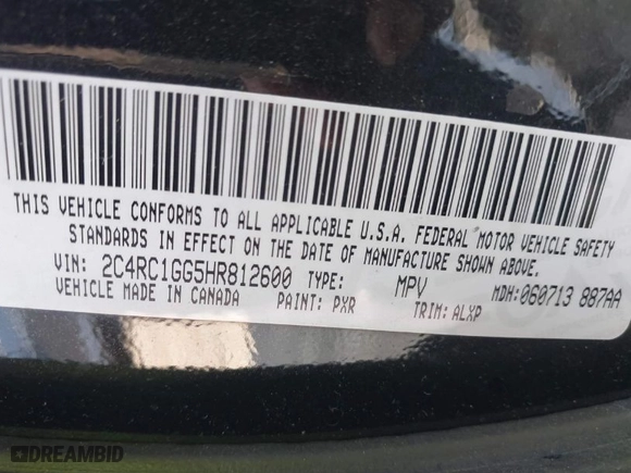 2017 Chrysler Pacifica Limited with VIN 2C4RC1GG5HR812600, listed as a IAAI auction lot 41747528 with 88,810 mi miles. Bid and sale history available at carsss.com. Image 9.