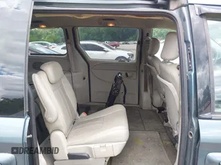 2006 Dodge Grand Caravan SXT z VIN 2D4GP44L26R792885, wystawiony jako IAAI lot #42362970 z przebiegiem 243 001 mil mil oraz . Historia ofert i sprzedaży dostępna na DreamBid. Obrazek 8.