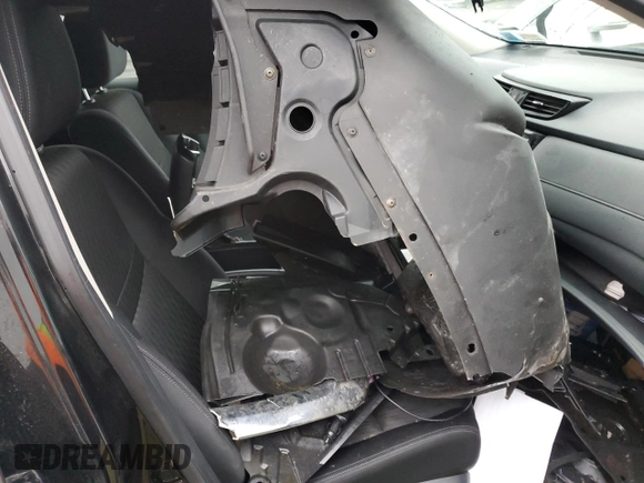 2017 Nissan Rogue SV with VIN KNMAT2MV0HP596338, listed as a Copart auction lot 84952954 with 183,617 mi miles and Non Repairable. Bid and sale history available at carsss.com. Image 13.