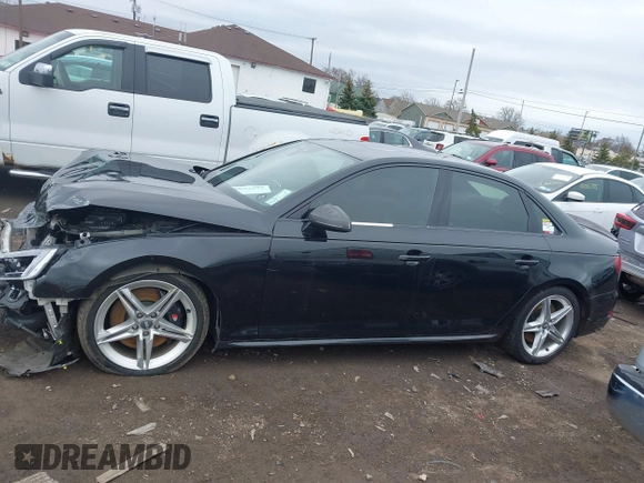 2018 Audi S4 Premium Plus with VIN WAUB4AF41JA233441, listed as a IAAI auction lot 42032077 with 68,316 mi miles. Bid and sale history available at carsss.com. Image 14.